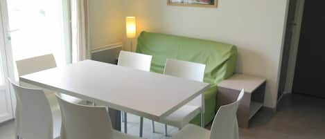 Table, Meubles, Bâtiment, Chaise, Design Intérieur, Canapé, Bois, Cadre, Sol, Sol