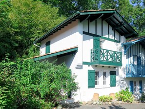 Plante, Bâtiment, Fenêtre, Vert, Arbre, Maison, Chalet, Herbe, Façade, Siding