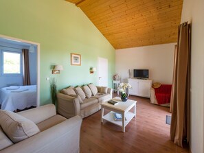 Furniture, Couch, Table, Comfort, Wood, Interior Design, Picture Frame, Flooring, Floor, Living Room