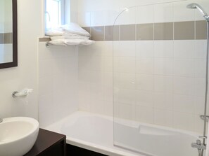 Property, Plumbing Fixture, Bathroom, Tap, Bathroom Sink, Window, Interior Design, Shower, Floor