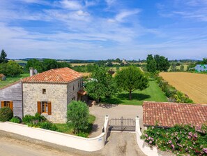 Plante, Ciel, Nuage, Propriété, Bâtiment, Fenêtre, Arbre, Lot Terre, Maison, Porte