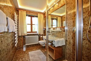 Ferienwohnung Westernberg 55qm, Terr., Küche, 1 Schlafzimmer, 1 Wohnschlafz.-Badezimmer