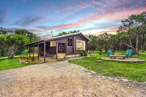 Canyon Vista is a charming Hill Country getaway