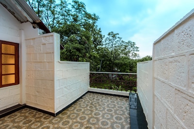 2 Bedroom Villa with Private Pool in Anjuna