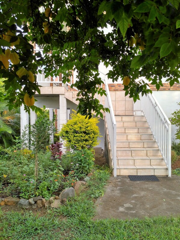 escalier qui mène à l'appartement