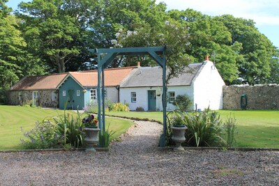 3 bedroom cottage, with far reaching views of the garden and open countryside.