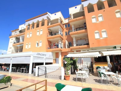 Lovely apartment in playa flamenca near Saturday market 