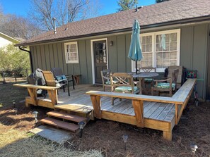 DECK W / TABLE, CHAIRS, UMBRELLA AND GRILL