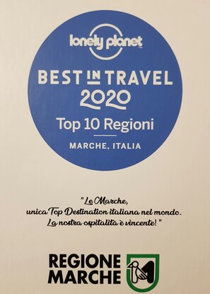 Immagine non classificata, 5 di 39, pulsante