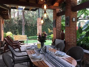 Outdoor dining