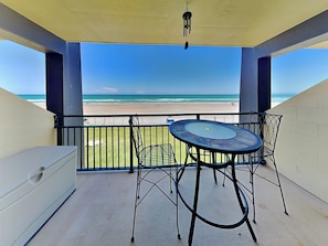 Oceanfront Balcony Dining