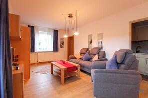 Cuxland-Fewo-Service-Haus Elbe-Wohnung 4-Wohnzimmer