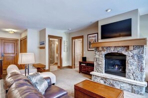 The Timbers 2 Bedroom - decor varies