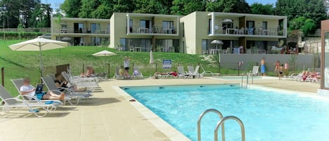 Piscine, Propriété, Loisir, Zone Résidentielle, Centre De Loisirs, Bâtiment, Immobilier, Recours, Maison, Appartement