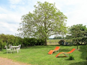 Sky, Cloud, Plant, Property, Furniture, Plant Community, Ecoregion, Table, Natural Landscape, Natural Environment