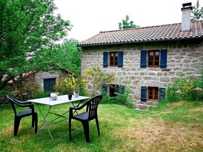 Plant, Building, Furniture, Window, Table, Natural Landscape, Tree, Sky, House, Land Lot