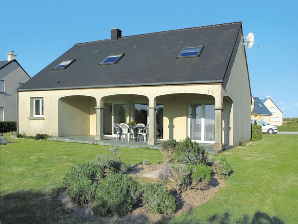 Plante, Ciel, Propriété, Bâtiment, Fenêtre, Maison, Lot Terre, Herbe, Chalet, Porte