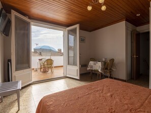 Property, Furniture, Wood, Comfort, Building, Floor, Door, Flooring, Living Room, Hardwood