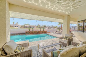 Outdoor Lounge space