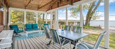 New sunroom furniture and patio lights in 2023