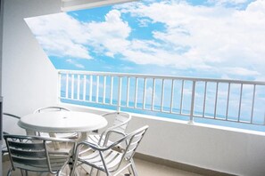 Balcón con vistas al Mar