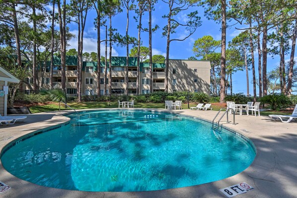 Hilton Head Island Vacation Rental | 2BR | 2BA | 1,000 Sq Ft | Stairs Required