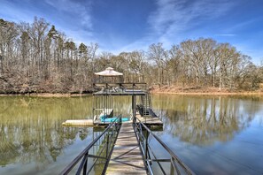 Dock | Upper Deck