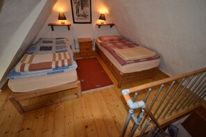 Schlafzimmer 2 mit 2 Einzelbetten