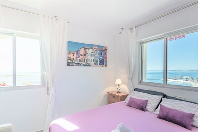 Beachfront Penthouse Marbella Center / Frontline Penthouse in Playa Marbella