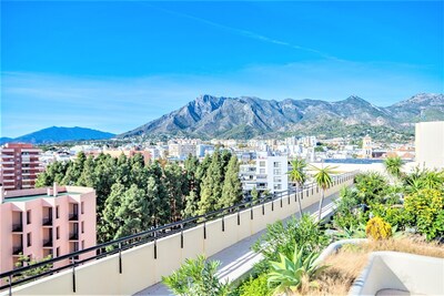 Beachfront Penthouse Marbella Center / Frontline Penthouse in Playa Marbella