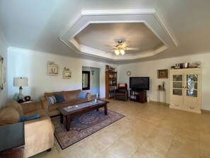 Tropical luxury Villa with Pool (426)