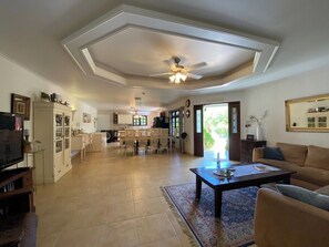 Tropical luxury Villa with Pool (427)