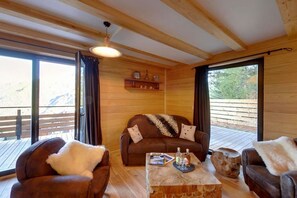 chalet pra loup les petits loup salon