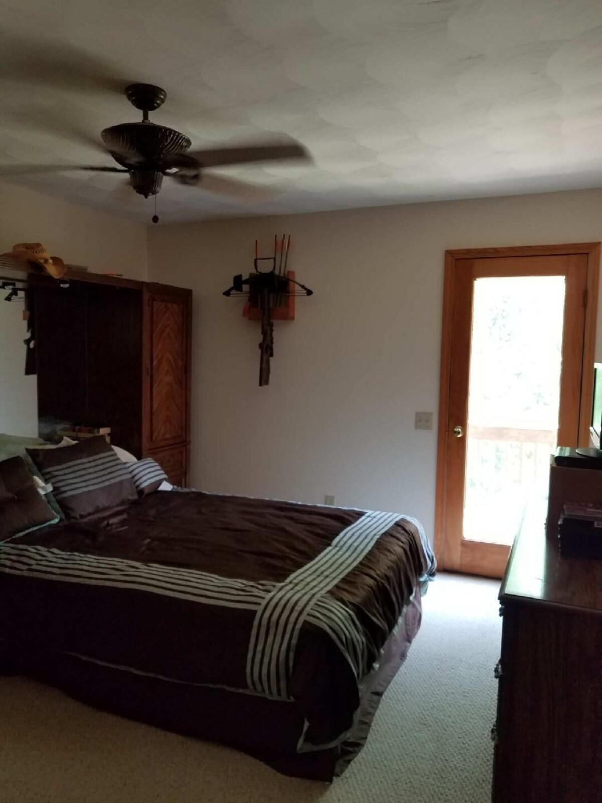 Fishing, Boating, Golf , Hunting – perfect getaway. Near Augusta for Masters