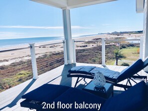 Ocean view facing Stewart Beach on 2nd floor patio