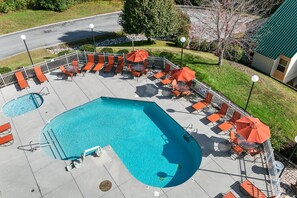 Sunrise Ridge Pool Area