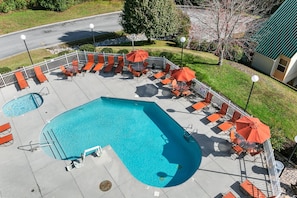 Sunrise Ridge Pool Area