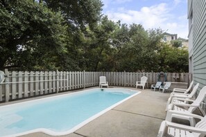 OSM03: Sweet Carolina l Private Pool Area