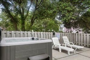 OSM03: Sweet Carolina l Pool Area w Hot Tub