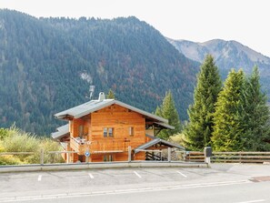 Sky, Plant, Mountain, Building, Property, Natural Landscape, Tree, House, Wood, Highland
