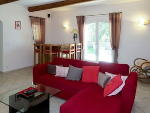Pièce, Propriété, Meubles, Salon, Bâtiment, Design Intérieur, Maison, Table, Immobilier, Canapé
