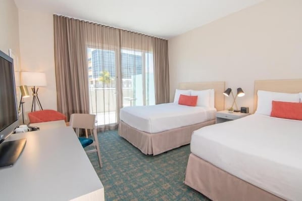 Comfortable 2 Double size beds; perfect for your vacation! Exact unit will be assigned upon arrival. Views, colors and decor may vary.