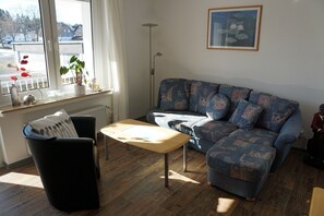 Fewo Nr. 2 - Franziskusstraße 23 - 2 Schlafzimmer/1 Wohnzimmer-Wohnzimmer Bild 1