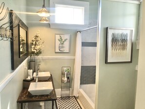 Upper level bathroom 