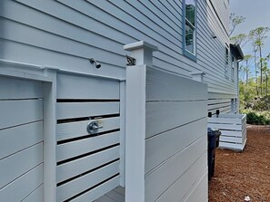 Side Yard - Outdoor Shower