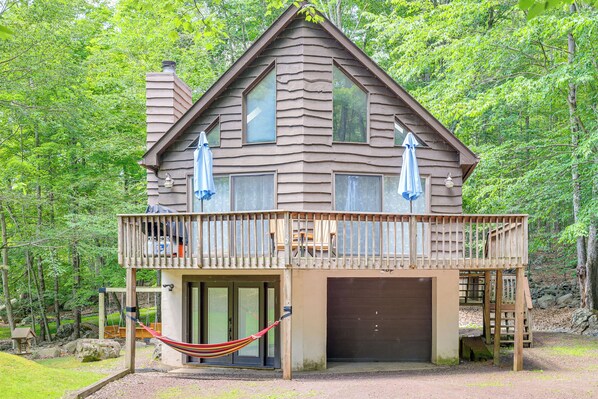 Lake Ariel Vacation Rental | 4BR | 2BA | 1,716 Sq Ft | Stairs Required to Access