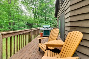 Exterior | Gas Grill