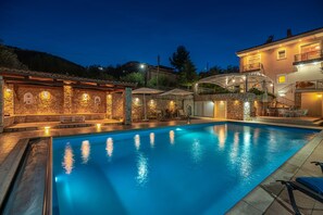 Welcome to Villa Thea
