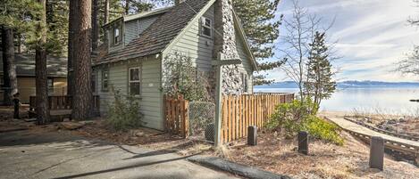 Call this lakefront cabin home for your next getaway!