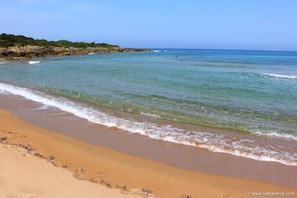 Lagouvardos beach 8km